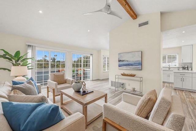2807 Valley Vista Way, Oceanside, CA 92054
