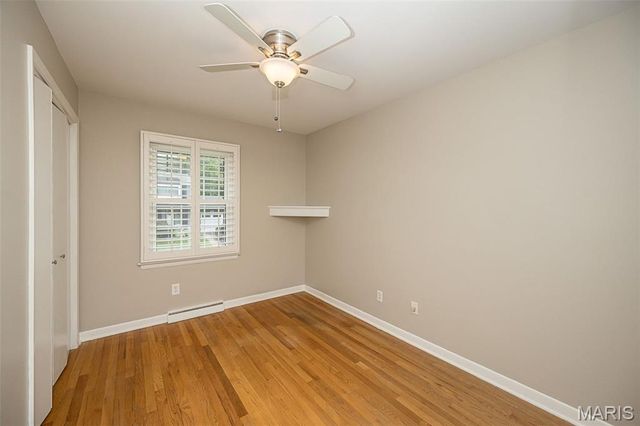 27 Millbrook Lane, St Louis, MO 63122