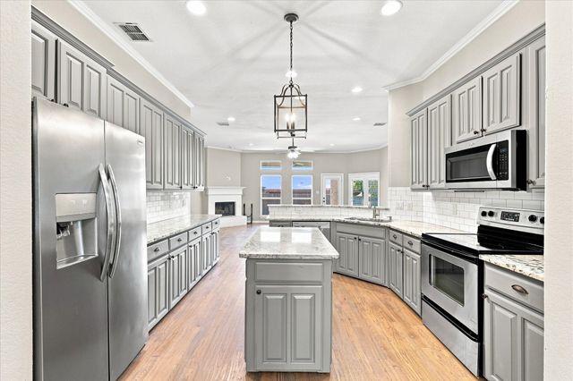6333 Pinionpark Way, Fort Worth, TX 76179