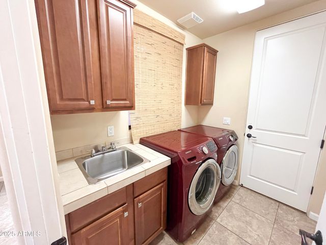 7200 E RIDGEVIEW Place 10, Carefree, AZ 85377