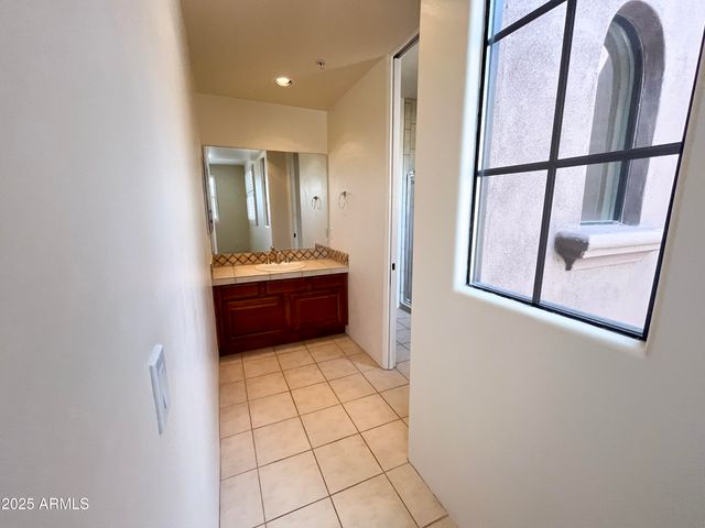 7200 E RIDGEVIEW Place 10, Carefree, AZ 85377