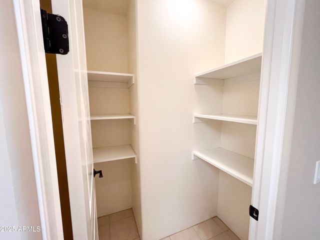 7200 E RIDGEVIEW Place 10, Carefree, AZ 85377