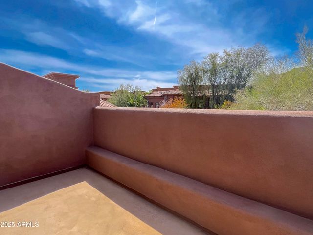 7200 E RIDGEVIEW Place 10, Carefree, AZ 85377