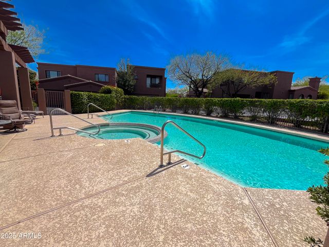 7200 E RIDGEVIEW Place 10, Carefree, AZ 85377