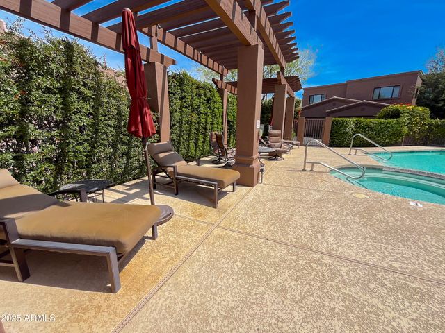 7200 E RIDGEVIEW Place 10, Carefree, AZ 85377