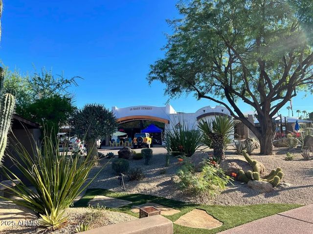 7200 E RIDGEVIEW Place 10, Carefree, AZ 85377