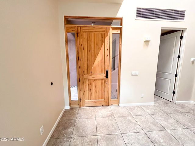 7200 E RIDGEVIEW Place 10, Carefree, AZ 85377