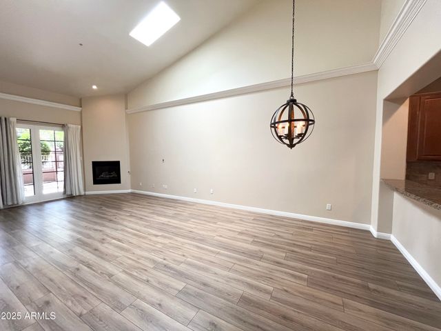 7200 E RIDGEVIEW Place 10, Carefree, AZ 85377