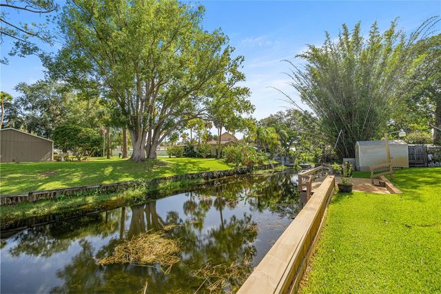 36 SE CHINICA DRIVE, Summerfield, FL 34491