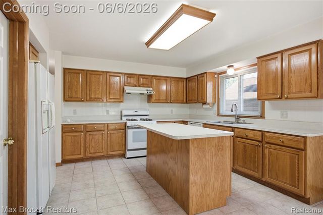 46547 Glen Eagle Drive, Utica, MI 48315