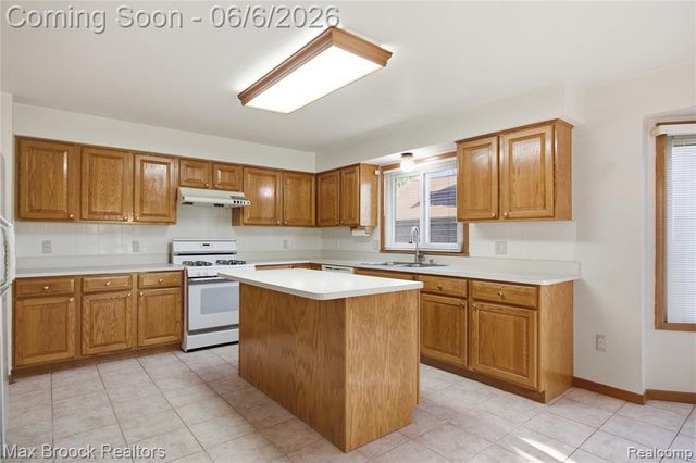 46547 Glen Eagle Drive, Utica, MI 48315