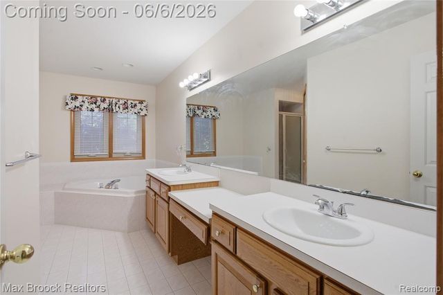 46547 Glen Eagle Drive, Utica, MI 48315