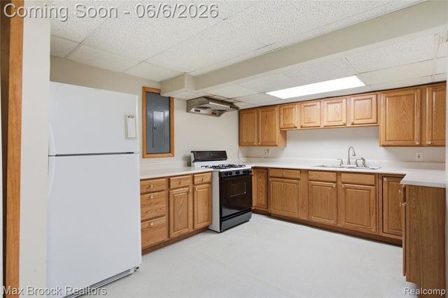 46547 Glen Eagle Drive, Utica, MI 48315
