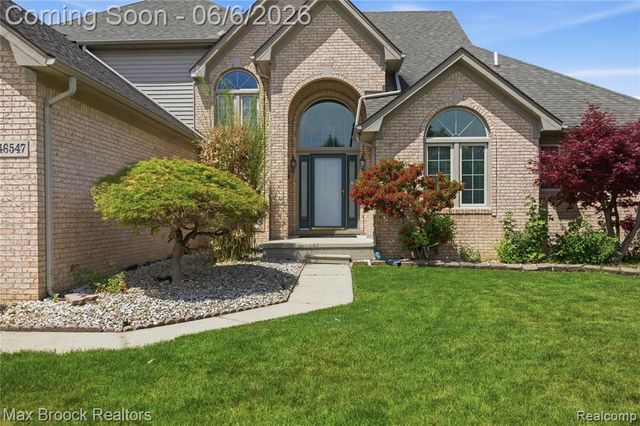 46547 Glen Eagle Drive, Utica, MI 48315