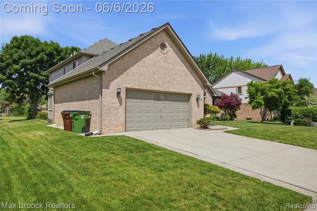 46547 Glen Eagle Drive, Utica, MI 48315