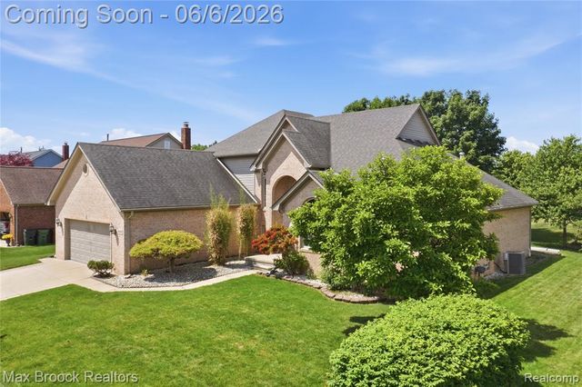 46547 Glen Eagle Drive, Utica, MI 48315