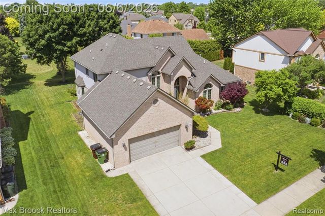 46547 Glen Eagle Drive, Utica, MI 48315