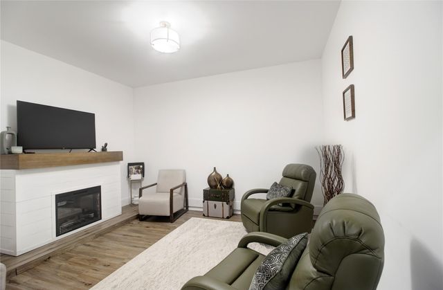 7330 Lagrange Point, Katy, TX 77493