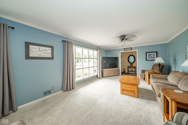 1518 S Winding Way, Anderson, IN 46011