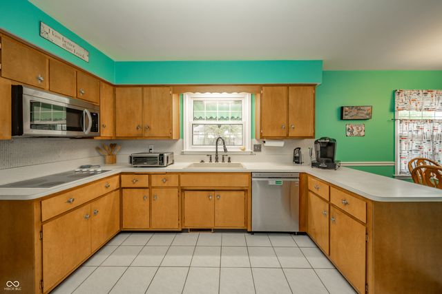 1518 S Winding Way, Anderson, IN 46011