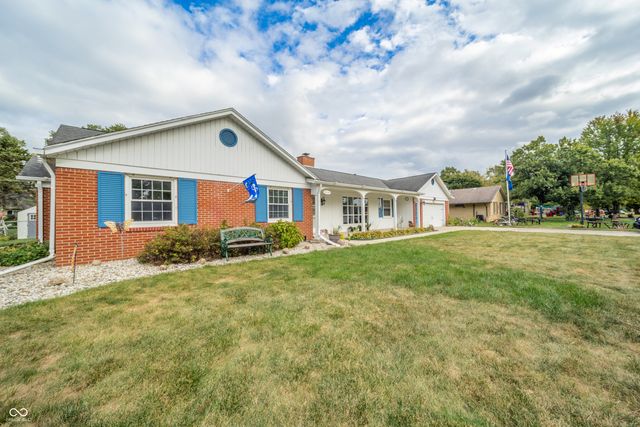 1518 S Winding Way, Anderson, IN 46011