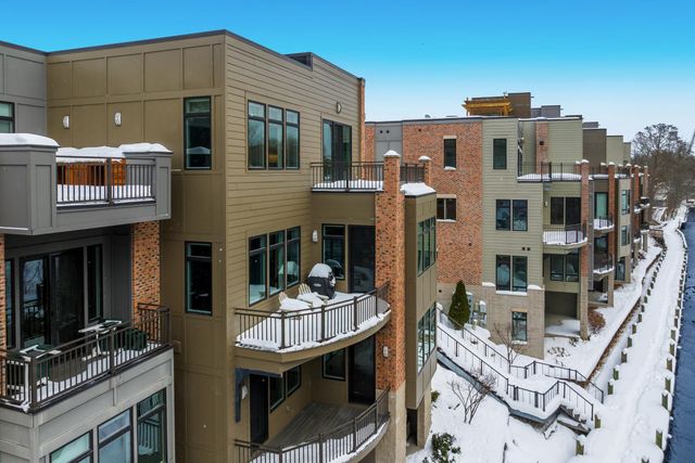 157 Uptown Court, Traverse City, MI 49684