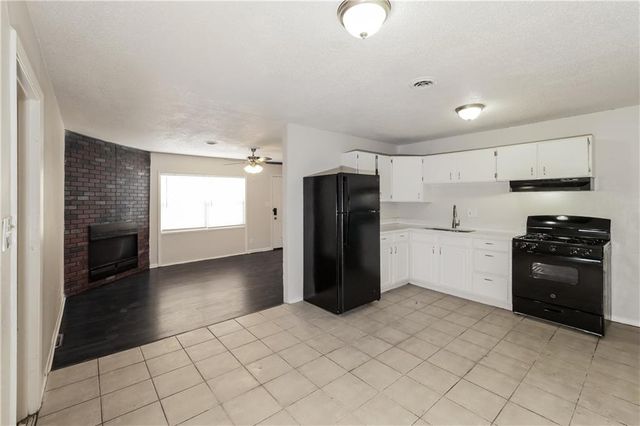 6108 E 149th Street, Grandview, MO 64030