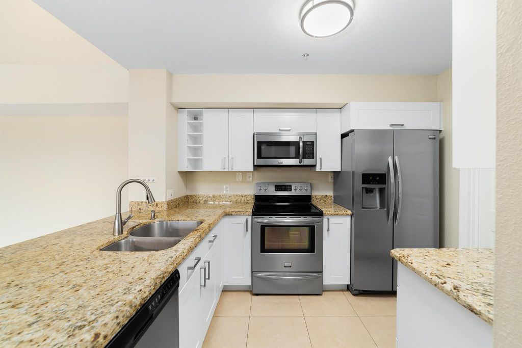 7888 Sonoma Springs Circle 201, Lake Worth, FL 33463