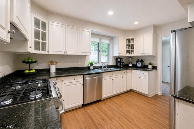103 W Lake Shore Dr, Rockaway Twp., NJ 07866