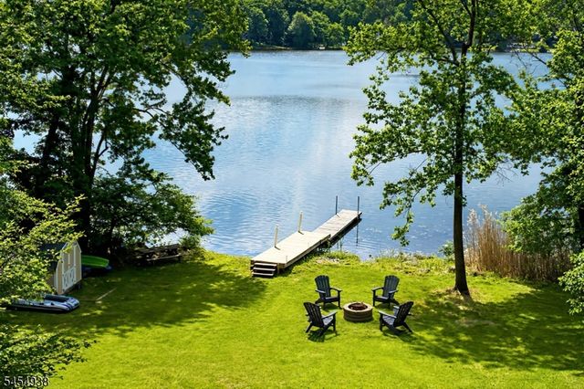 103 W Lake Shore Dr, Rockaway Twp., NJ 07866