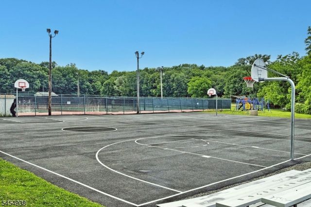 103 W Lake Shore Dr, Rockaway Twp., NJ 07866
