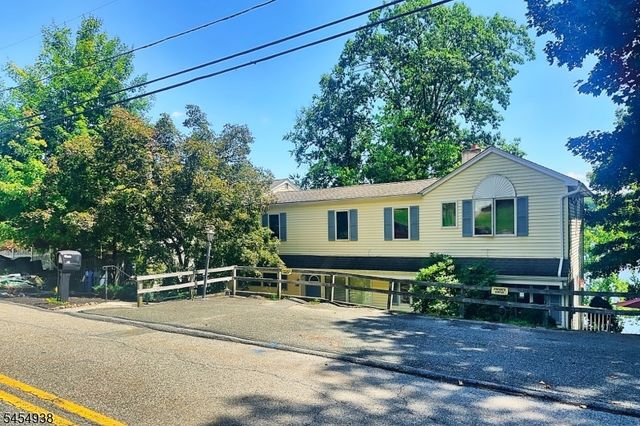 103 W Lake Shore Dr, Rockaway Twp., NJ 07866