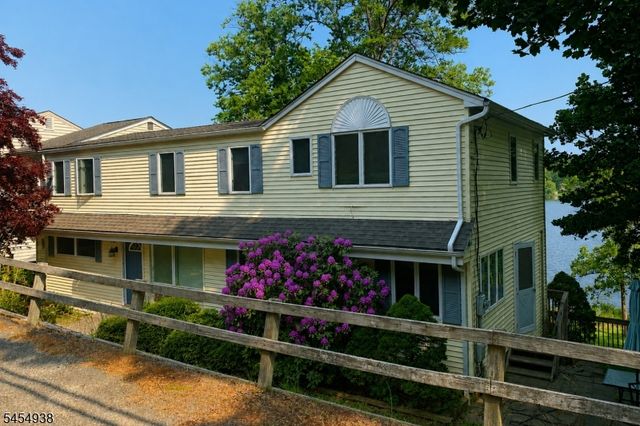 103 W Lake Shore Dr, Rockaway Twp., NJ 07866