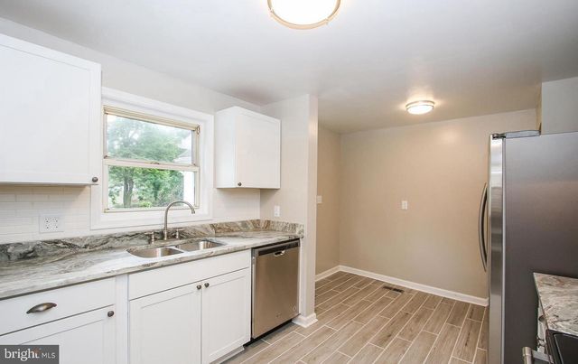 1449 F ST, Woodbridge, VA 22191