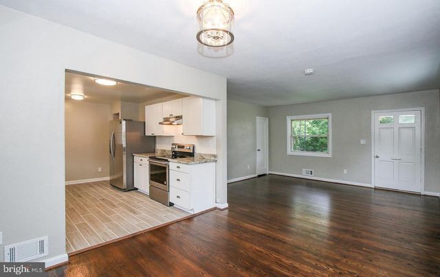 1449 F ST, Woodbridge, VA 22191