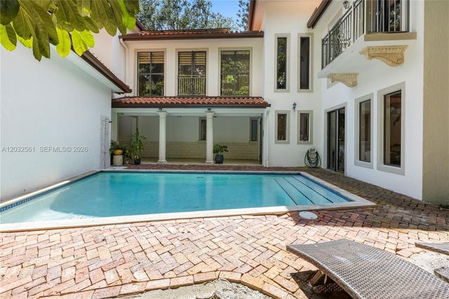 6550 SW 75th Ter, South Miami, FL 33143