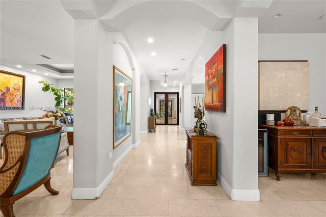 6550 SW 75th Ter, South Miami, FL 33143