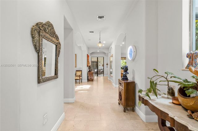 6550 SW 75th Ter, South Miami, FL 33143