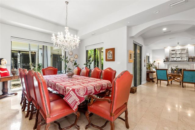 6550 SW 75th Ter, South Miami, FL 33143
