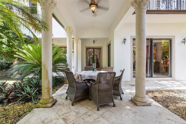 6550 SW 75th Ter, South Miami, FL 33143