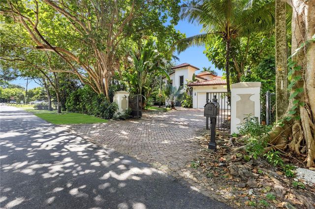 6550 SW 75th Ter, South Miami, FL 33143