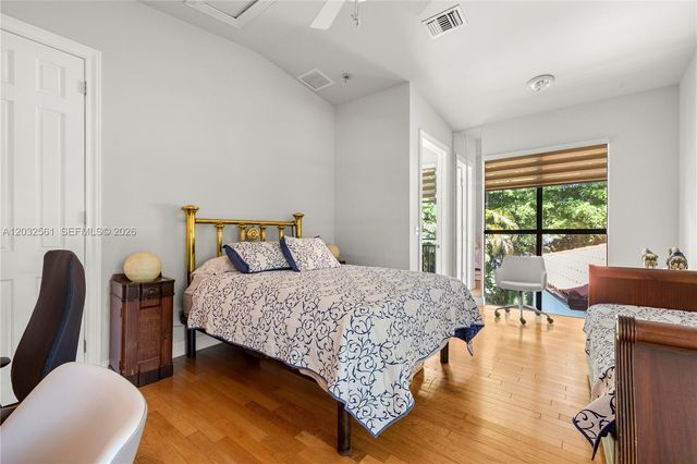 6550 SW 75th Ter, South Miami, FL 33143