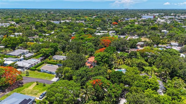 6550 SW 75th Ter, South Miami, FL 33143