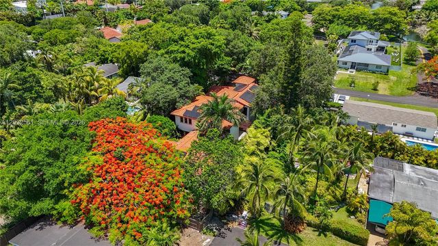 6550 SW 75th Ter, South Miami, FL 33143