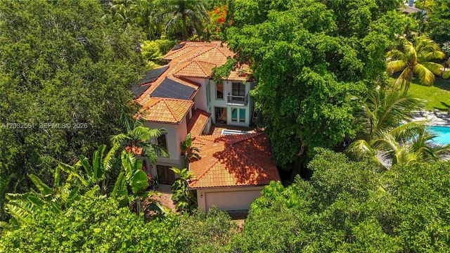 6550 SW 75th Ter, South Miami, FL 33143