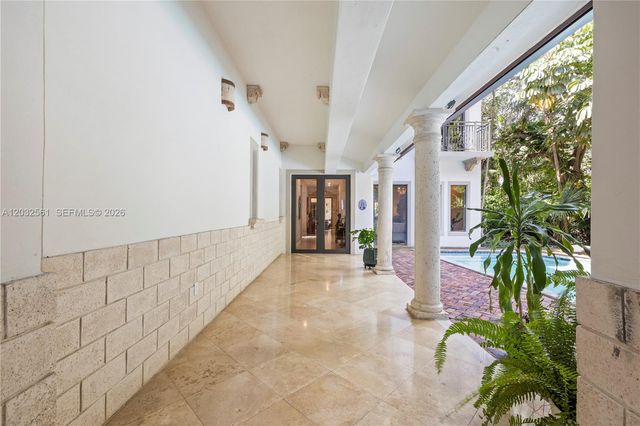 6550 SW 75th Ter, South Miami, FL 33143
