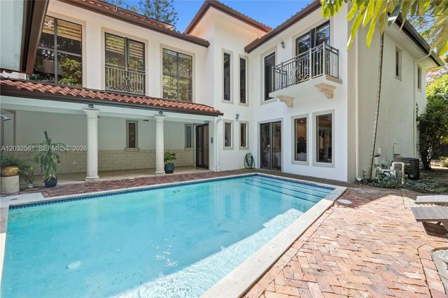 6550 SW 75th Ter, South Miami, FL 33143