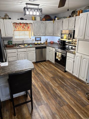 192 Twin Lake Rd, Paragould, AR 72450