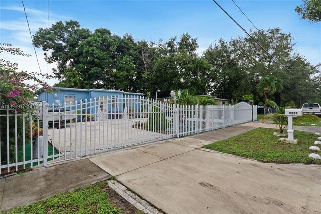 2321 NW 153rd Street, Miami Gardens, FL 33054