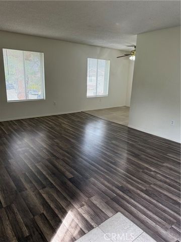 420 E Blueridge Avenue, Orange, CA 92865